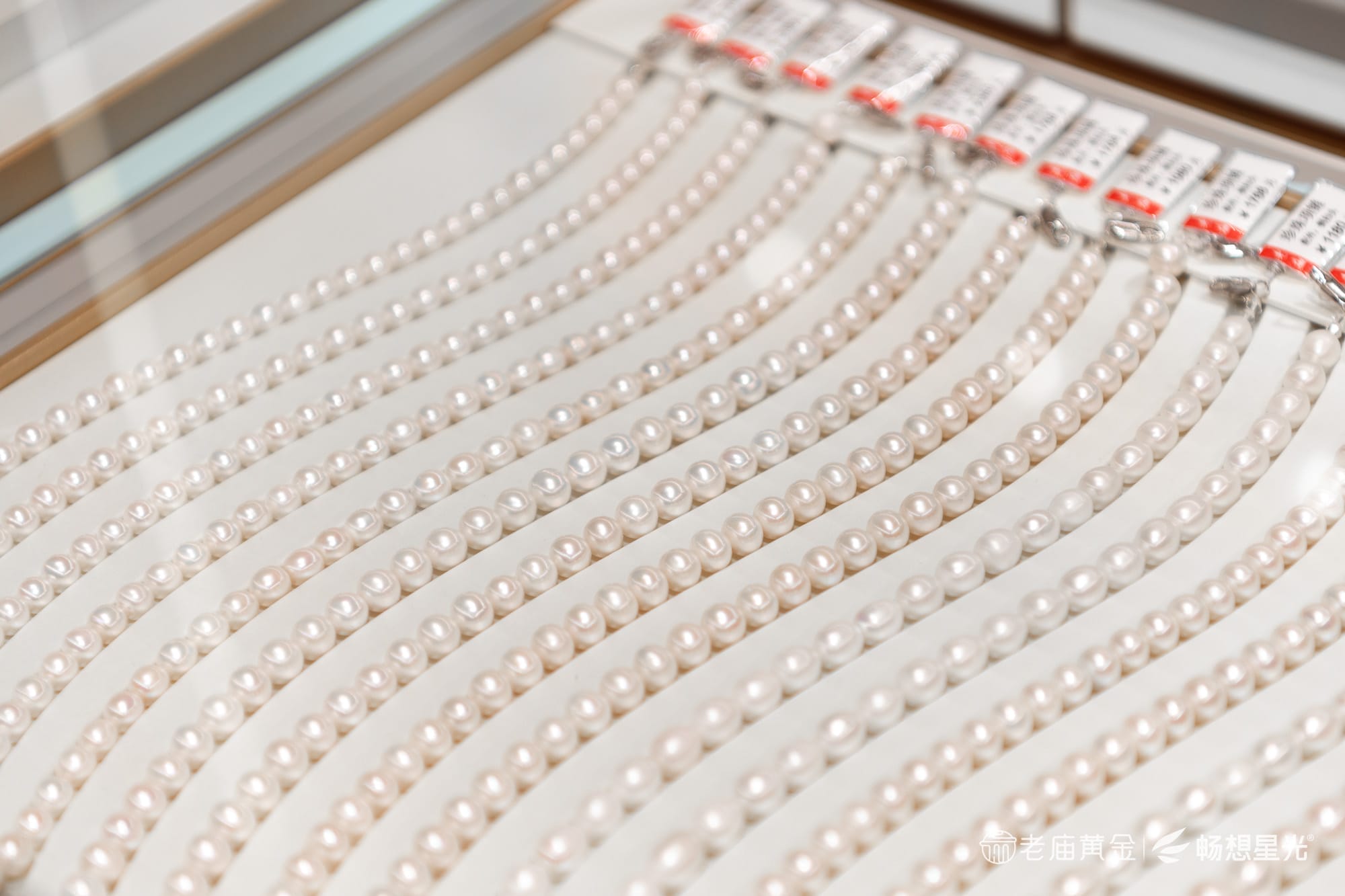 老庙黄金肥东旗舰店珠宝照明案例