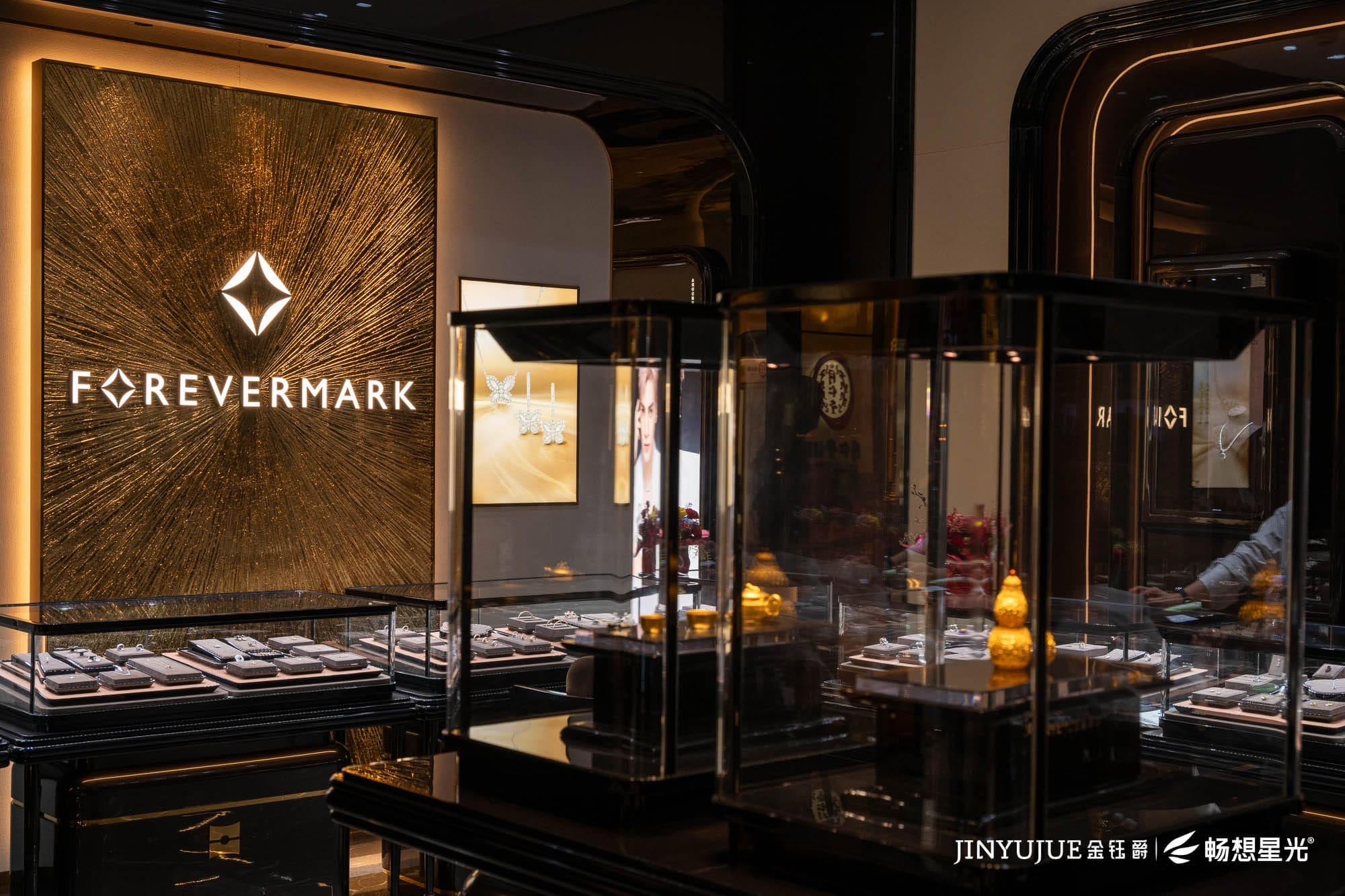 金钰爵珠宝照明案例：用光影科技重构高端珠宝美学体验