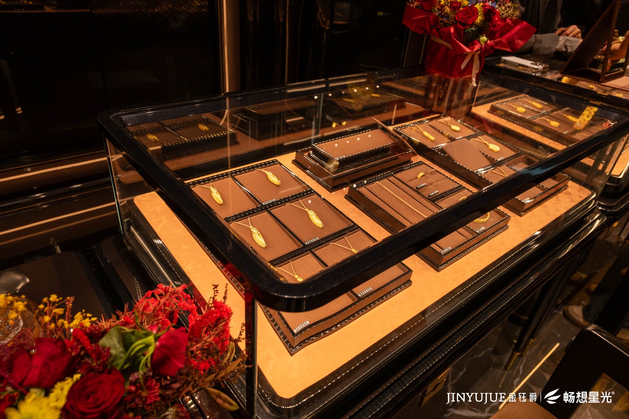 金钰爵珠宝照明案例：用光影科技重构高端珠宝美学体验