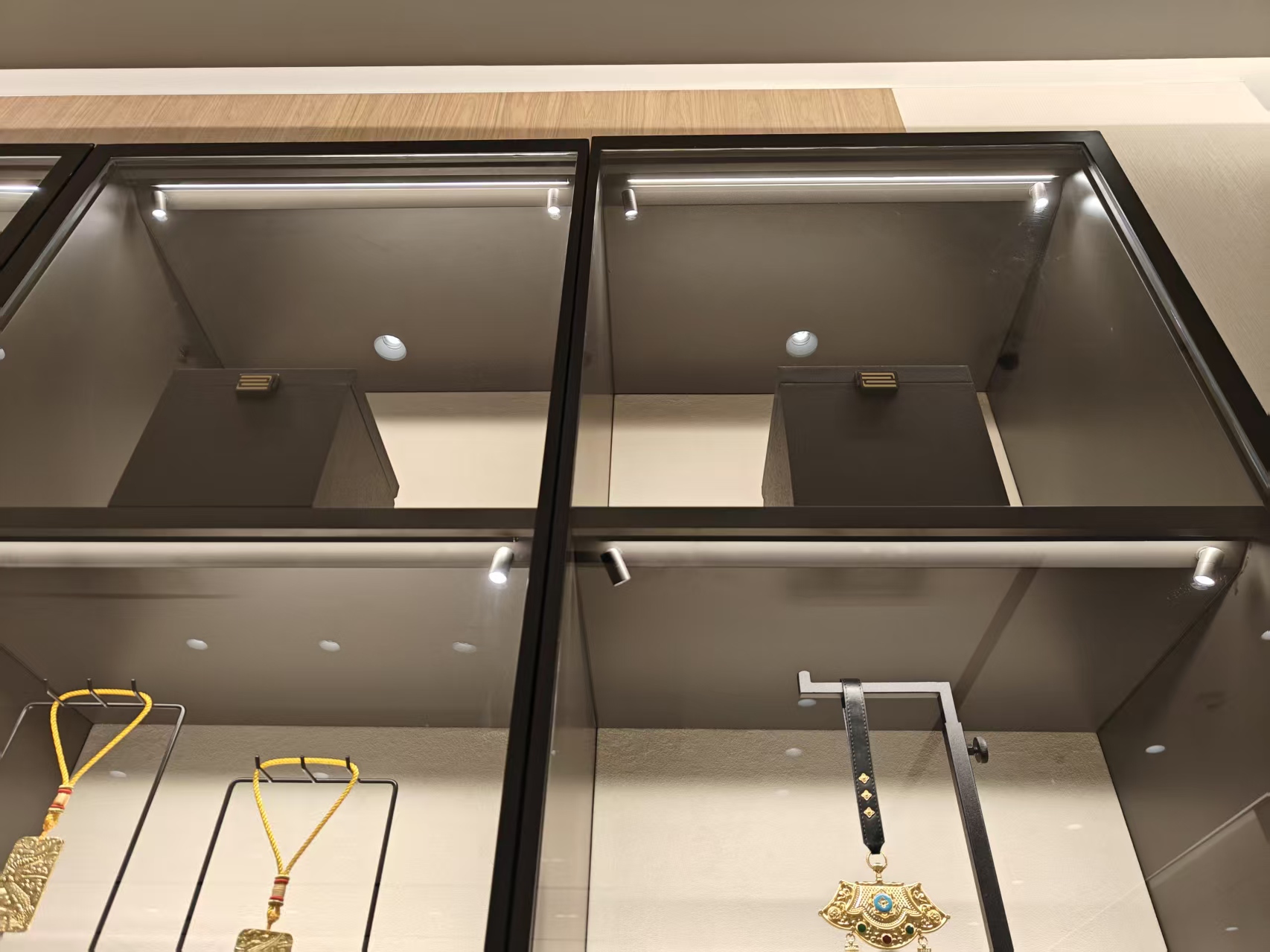 周大福上海环球港新形象店智能照明案例