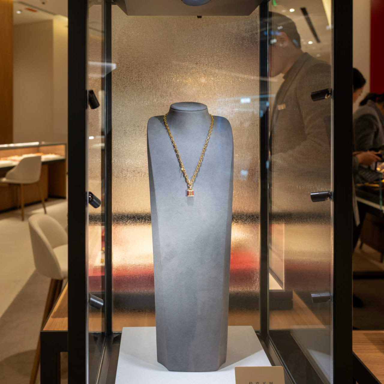 珠宝店的灯光秘密—迷你射灯